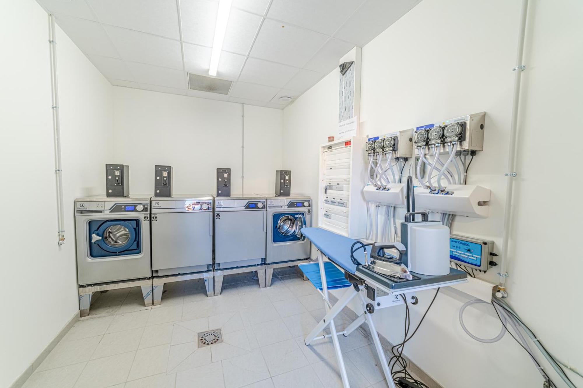 Montempo + Apparthotel Toulouse Cite Internationale エクステリア 写真
