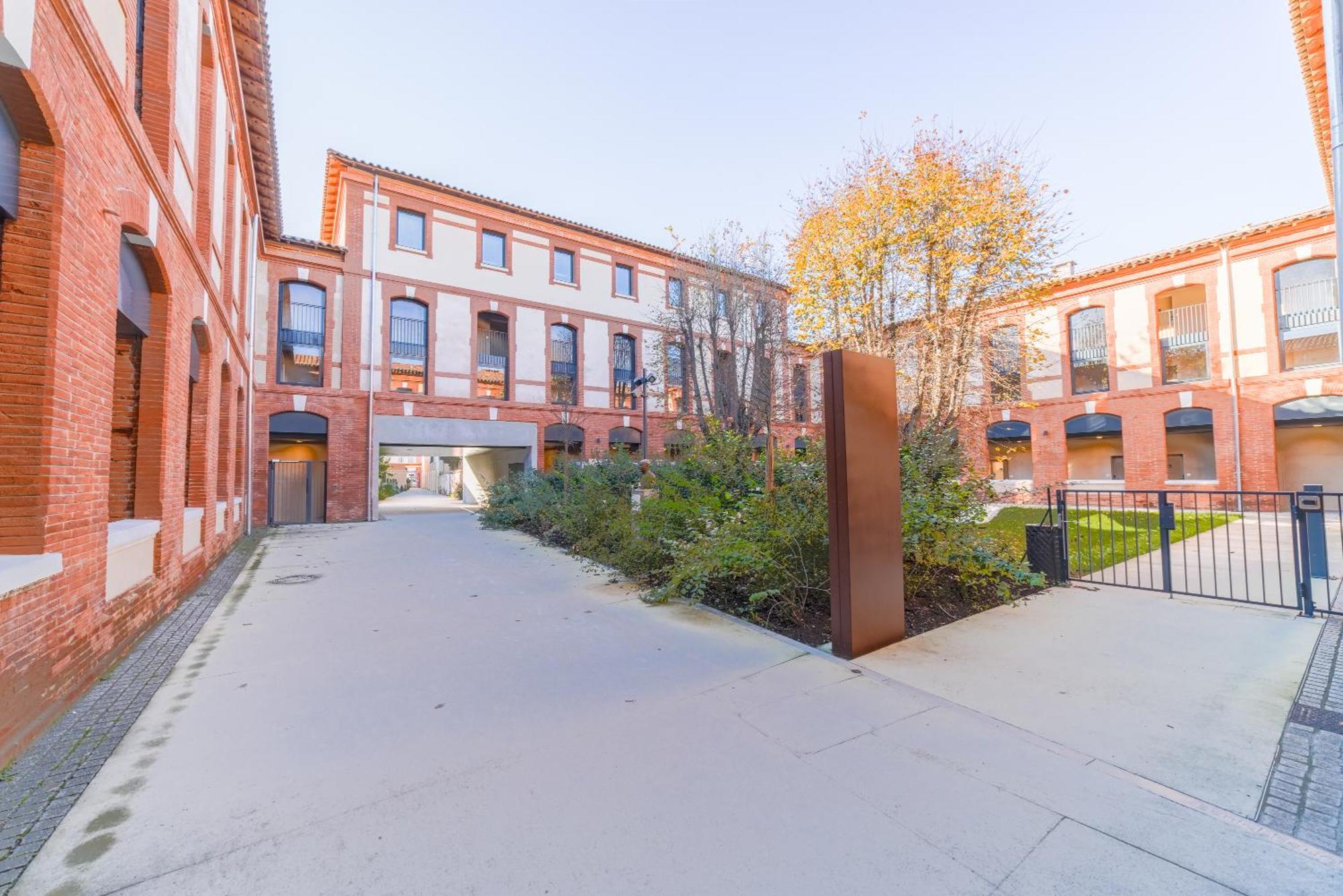 Montempo + Apparthotel Toulouse Cite Internationale エクステリア 写真