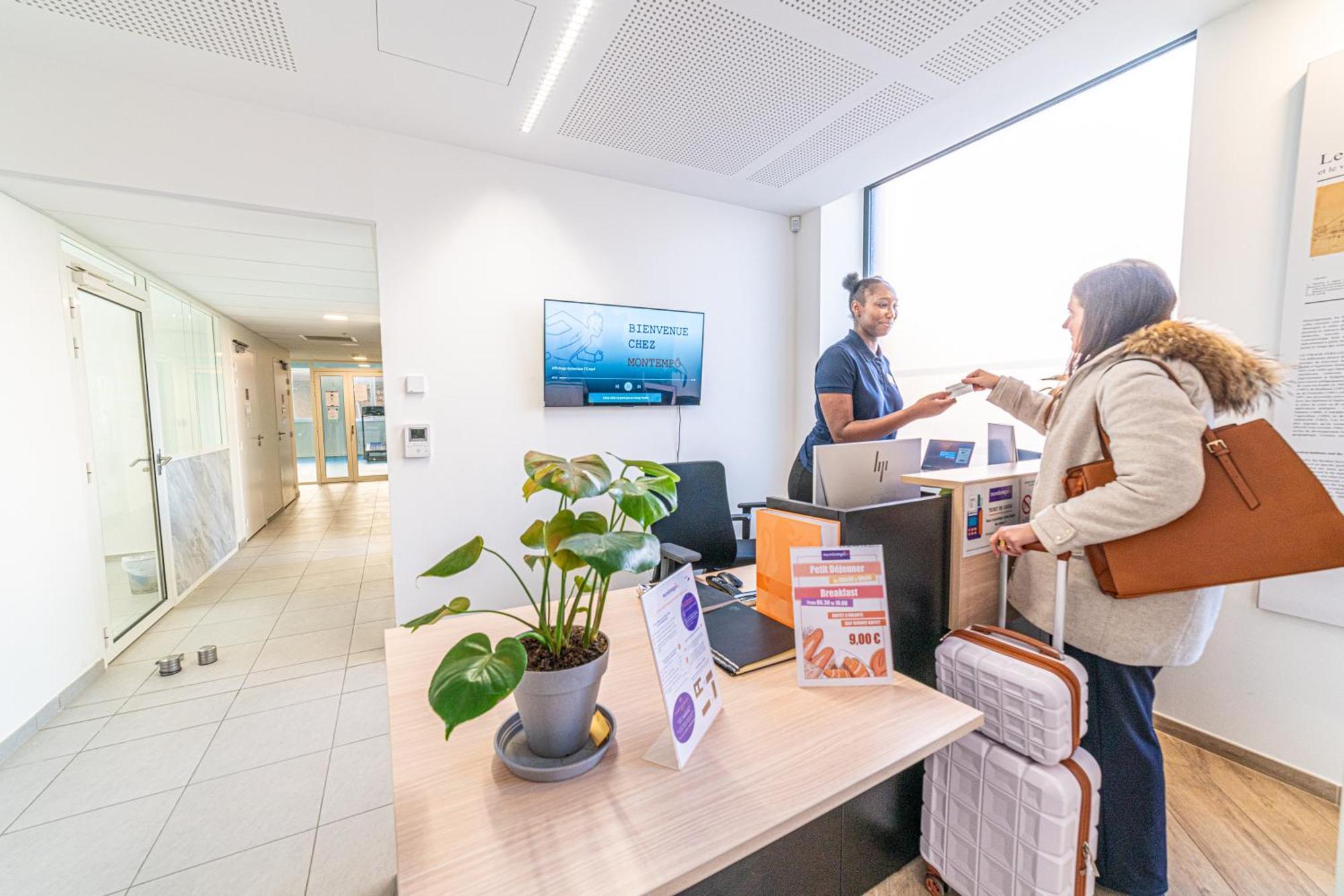 Montempo + Apparthotel Toulouse Cite Internationale エクステリア 写真