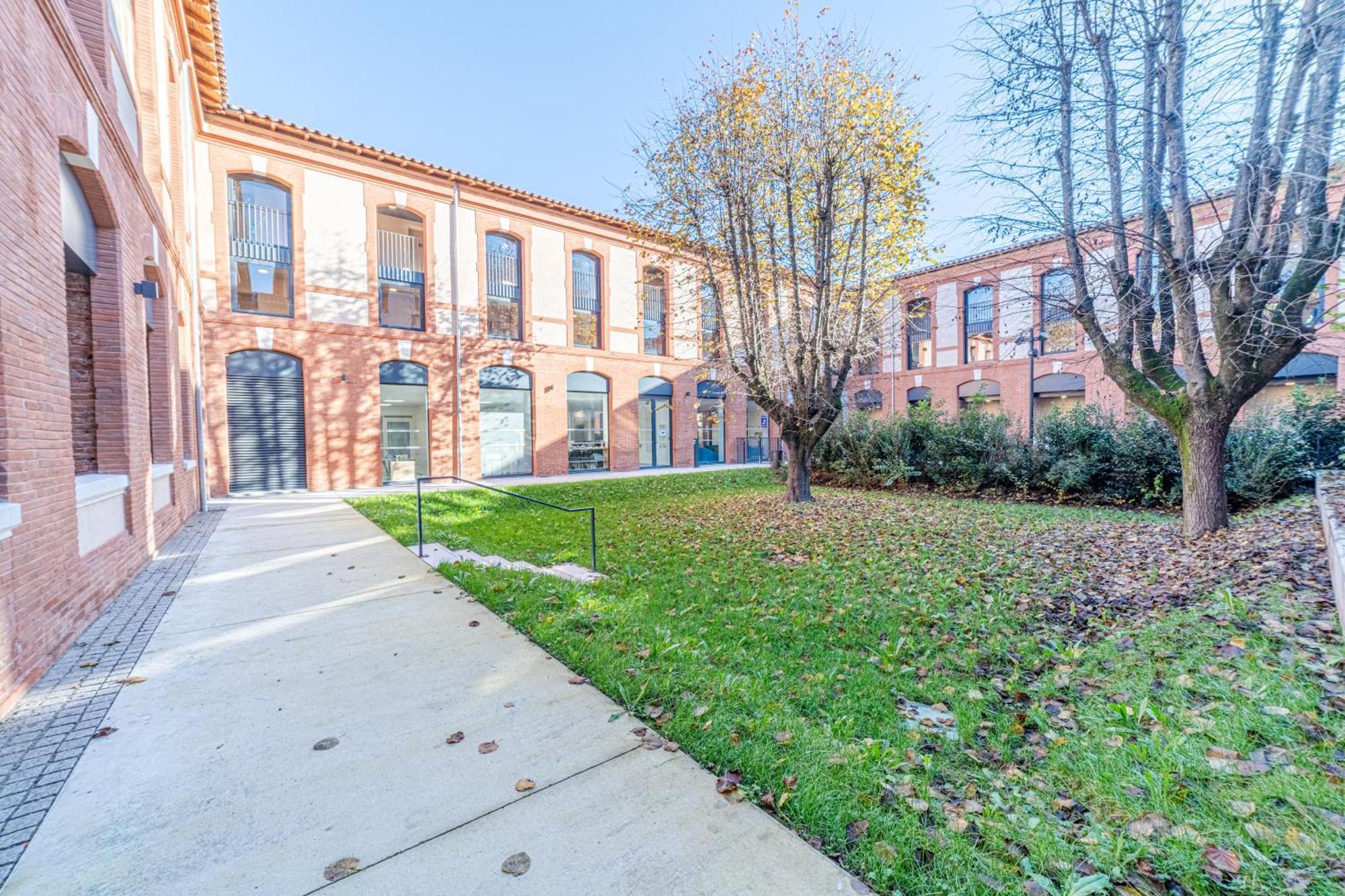 Montempo + Apparthotel Toulouse Cite Internationale エクステリア 写真